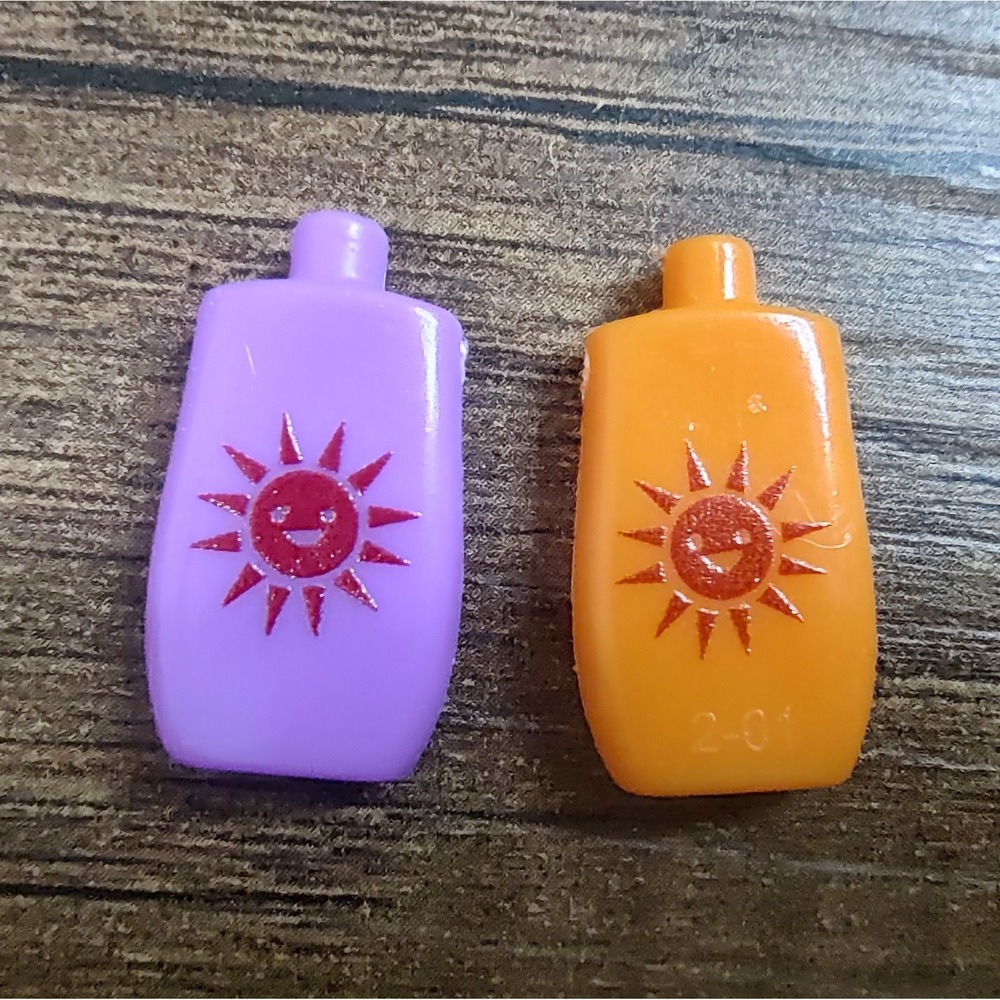 Fashion doll Sunscreen Bottle Lot Of 2 suntan lotion beach pool ocean beauty Z26